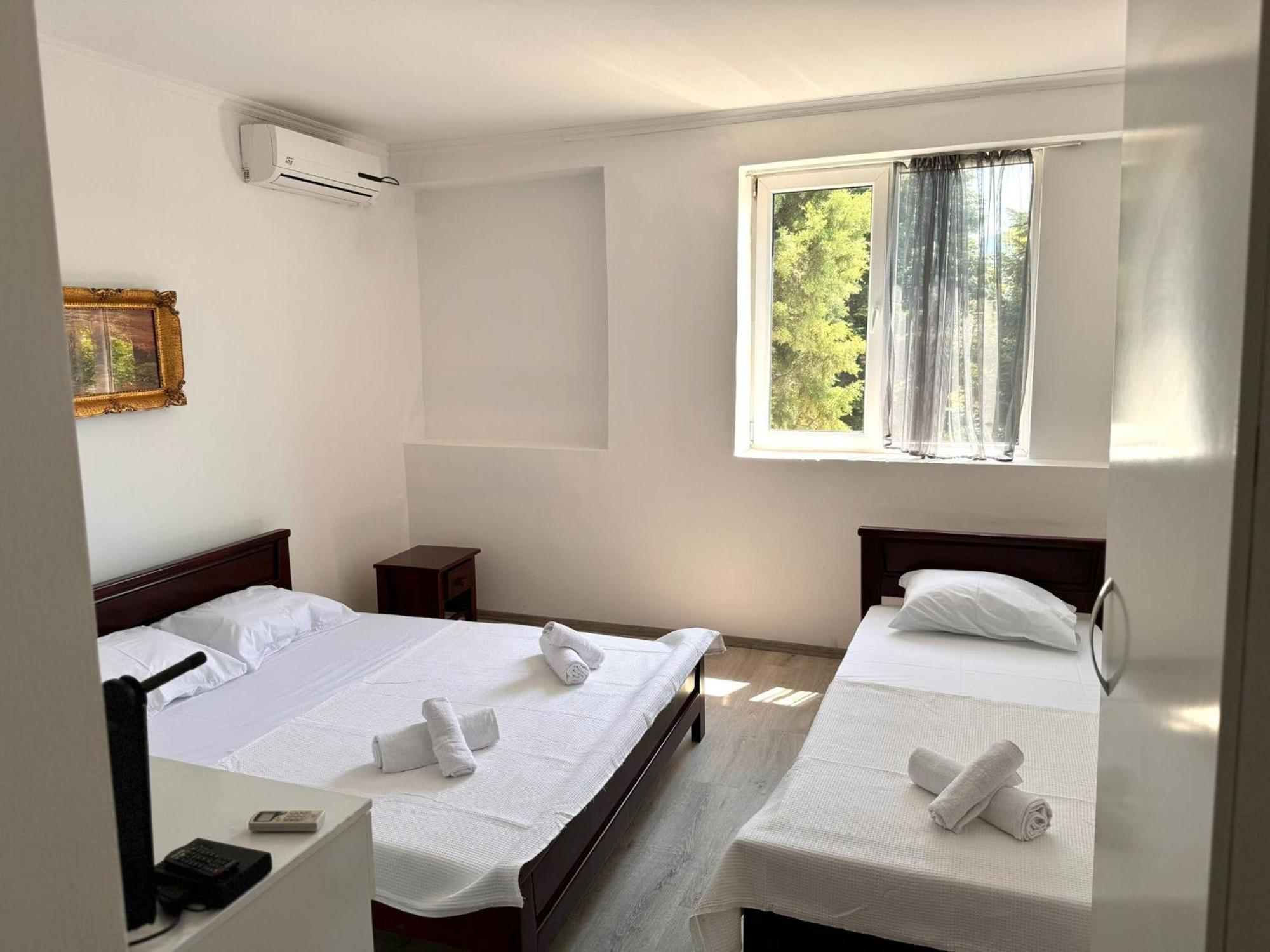 Hotel Istanbul Skopje Exteriör bild