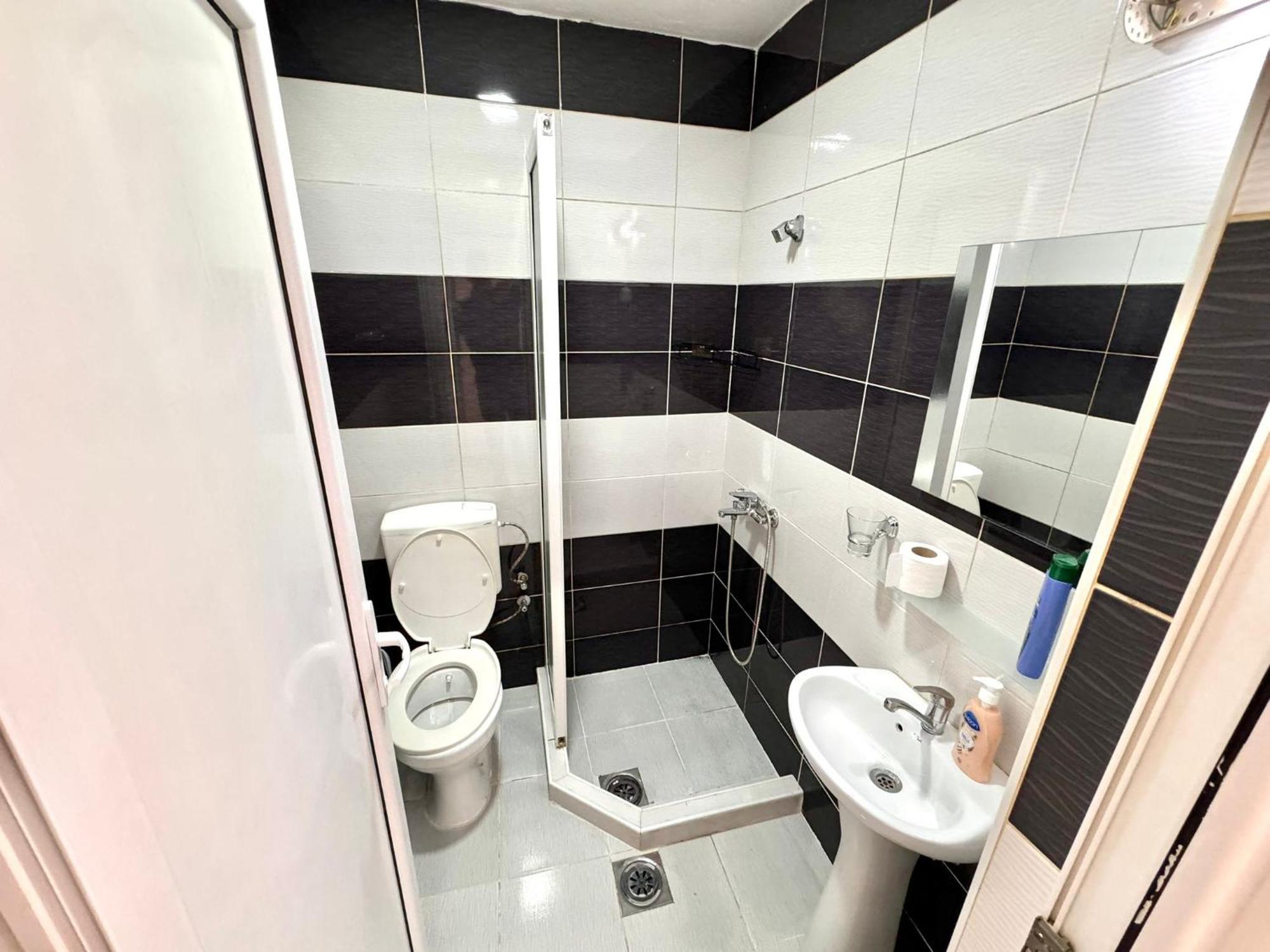 Hotel Istanbul Skopje Exteriör bild