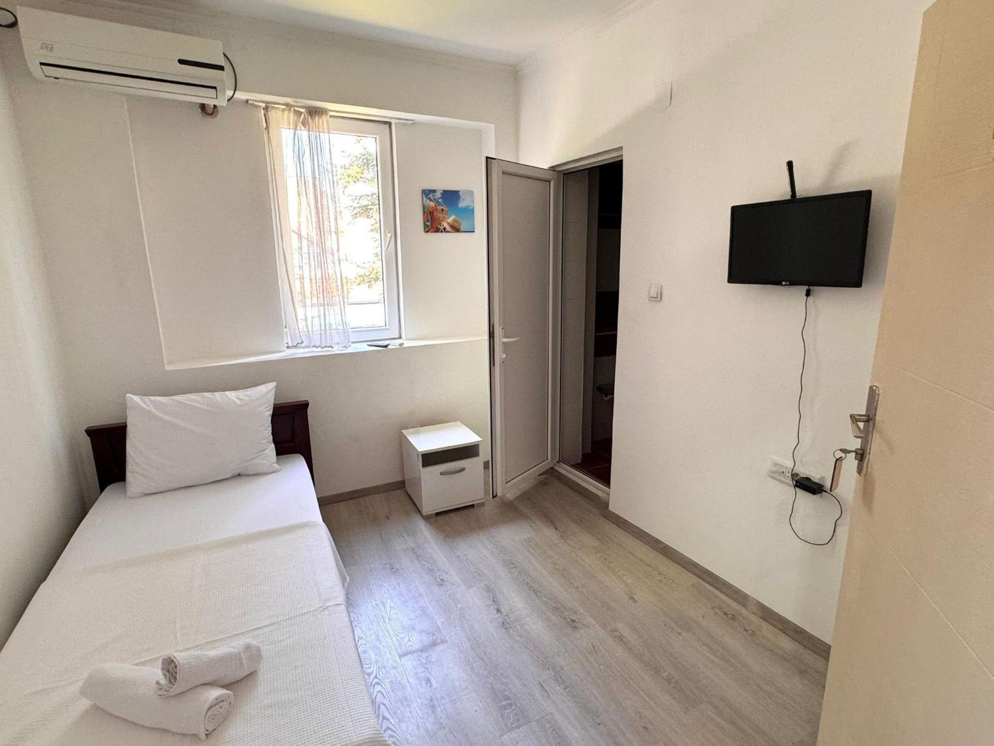 Hotel Istanbul Skopje Exteriör bild