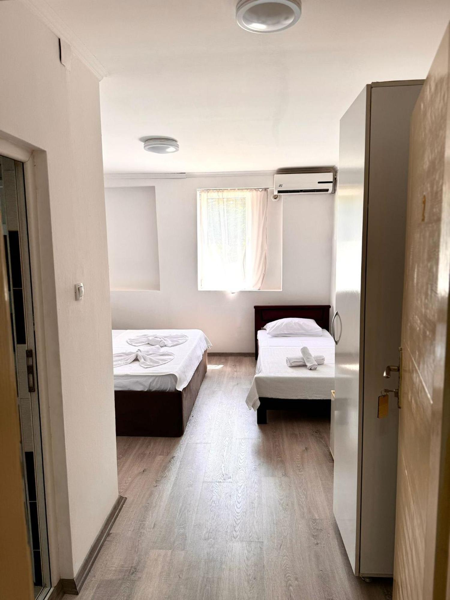 Hotel Istanbul Skopje Exteriör bild